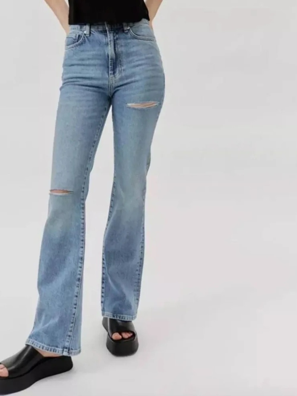 BDG High-Rise Flare Light Blue Distressed Women's Jeans size 30